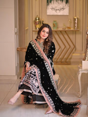 ANEELA’S LUXURY VELVET COLLECTION A680